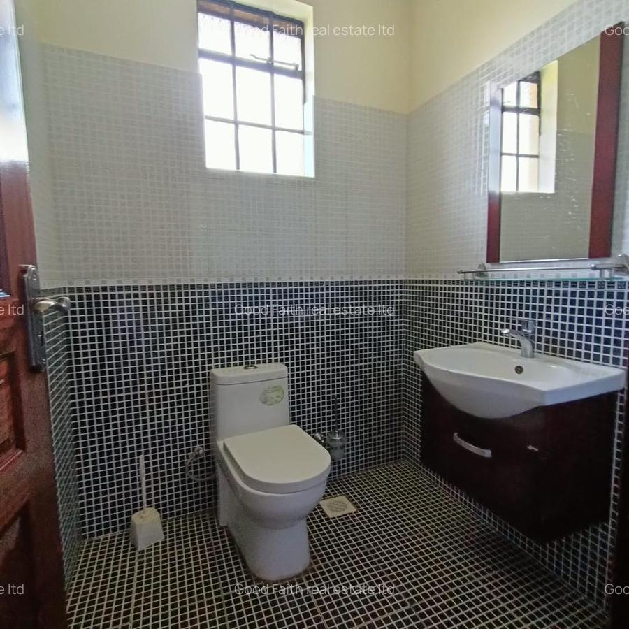 4 Bed Townhouse with En Suite in Kiambu Road - 11