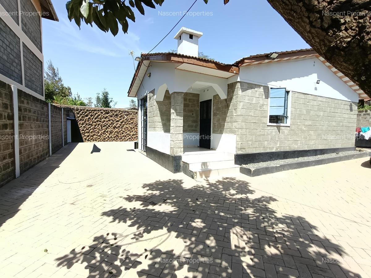 3 Bed House with En Suite at Valley Road - 2