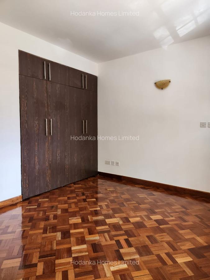 5 Bed Townhouse with En Suite in Lavington - 20