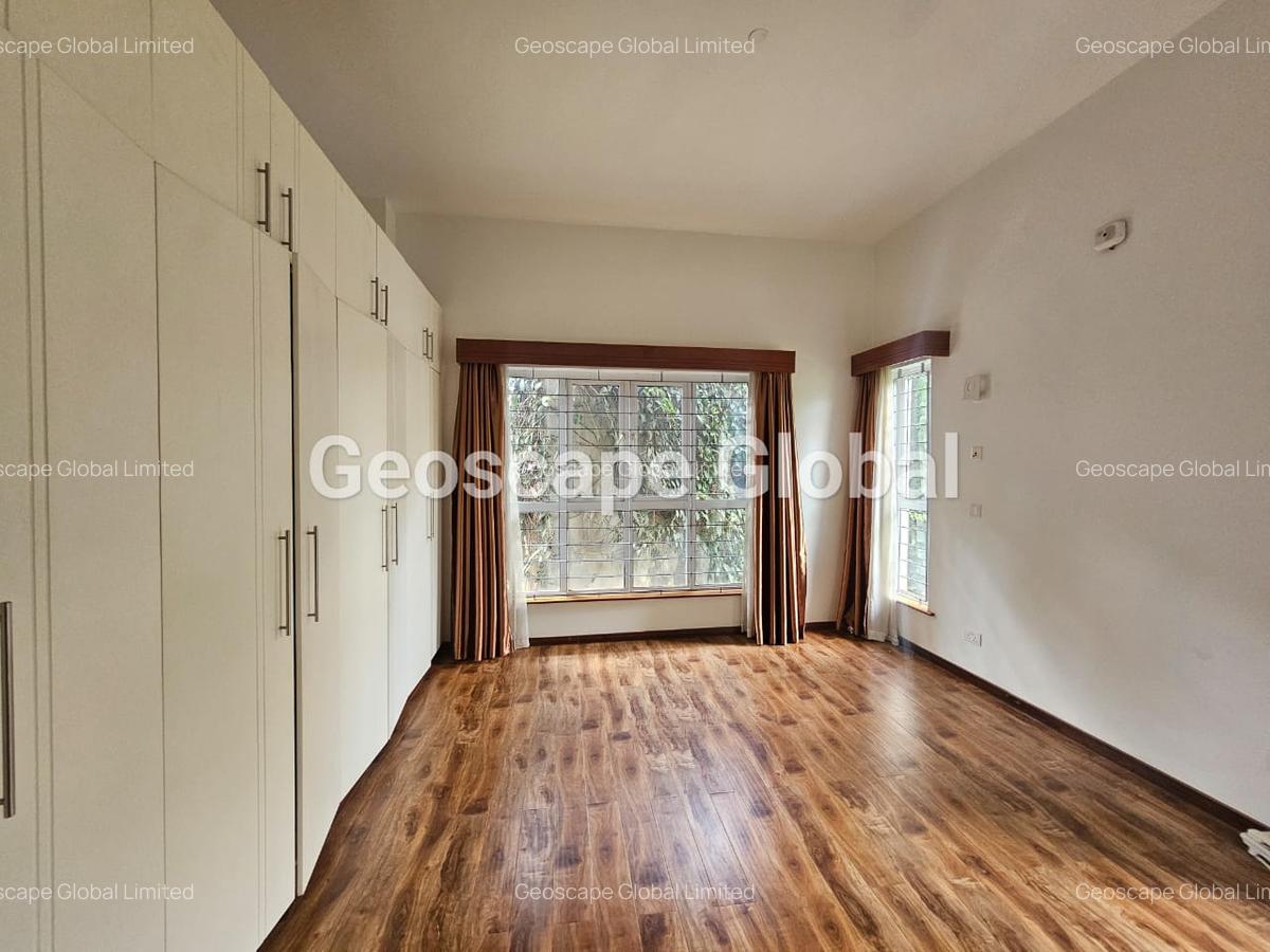 4 Bed House with En Suite in Kitisuru - 8