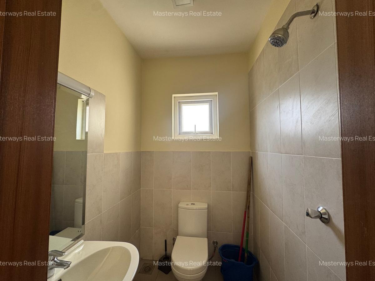 3 Bed Apartment with En Suite in Westlands Area - 17