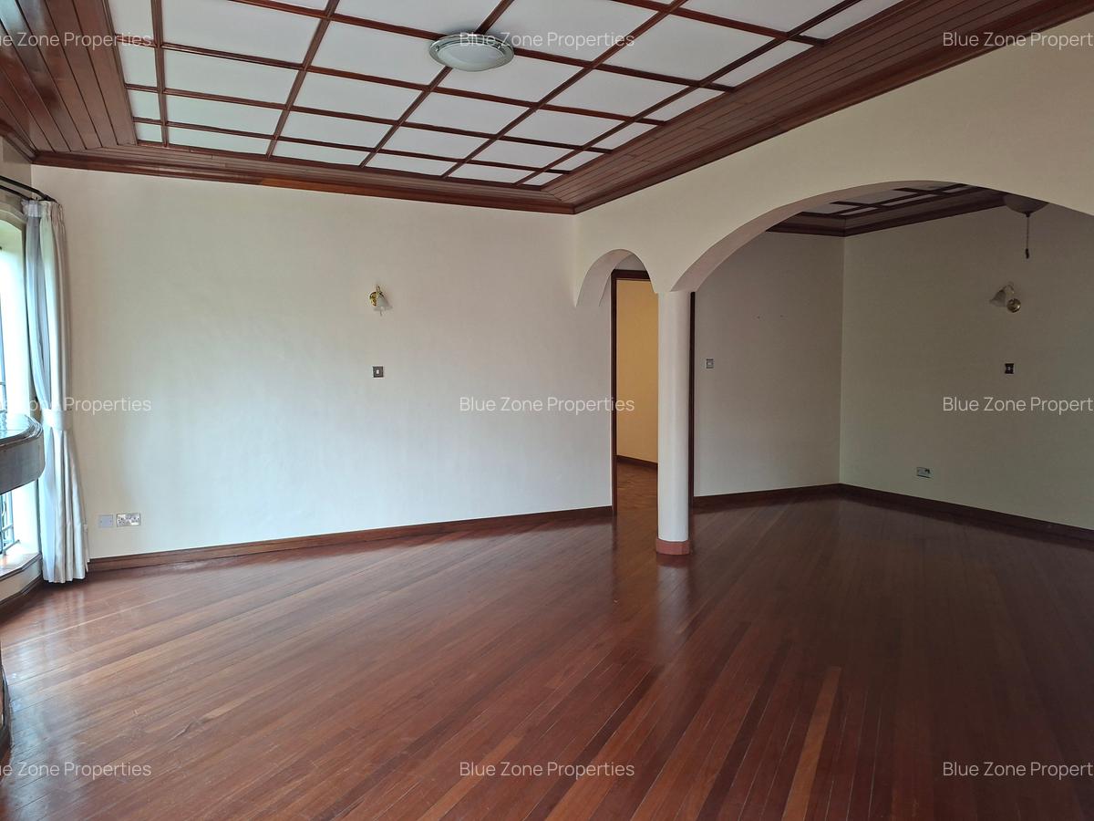 5 Bed House with En Suite at Benin Dr - 15