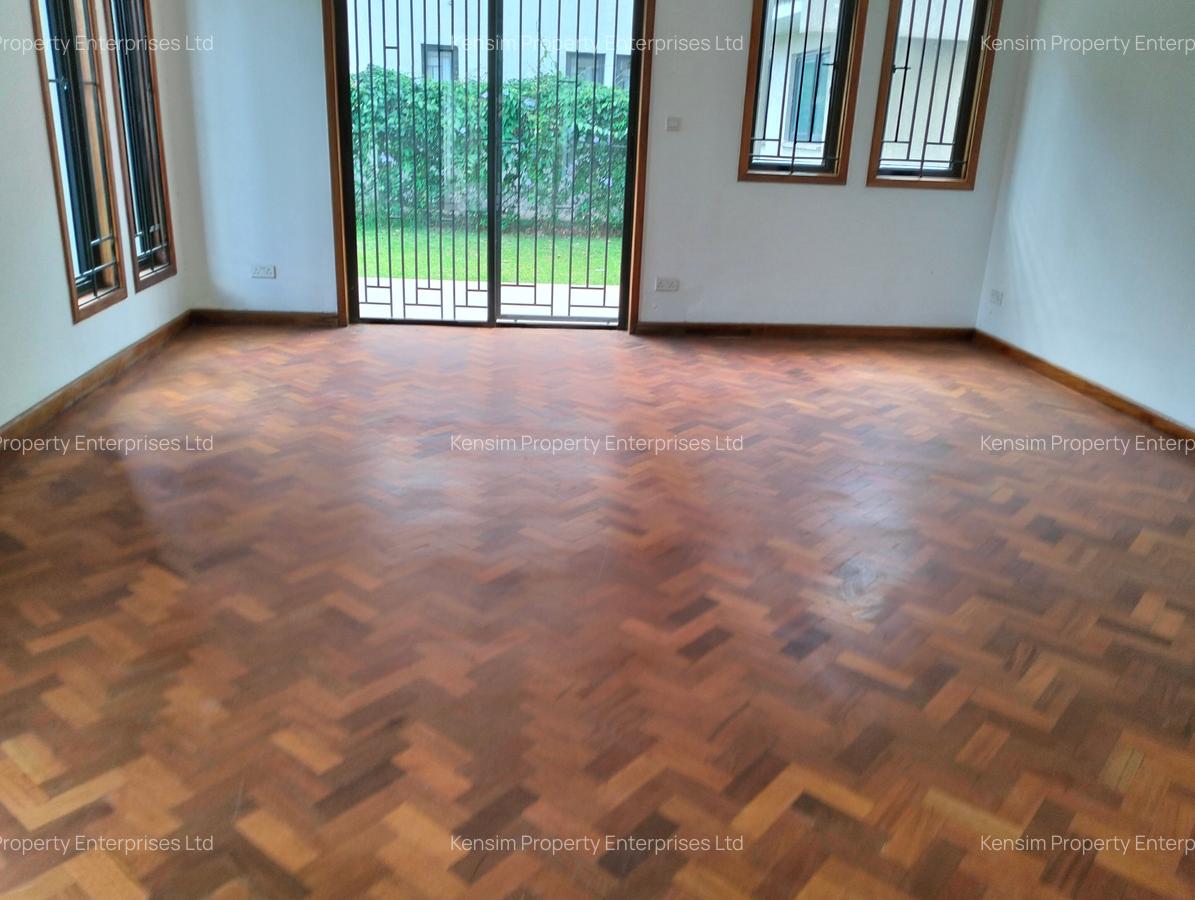 6 Bed Townhouse with En Suite in Lavington - 18