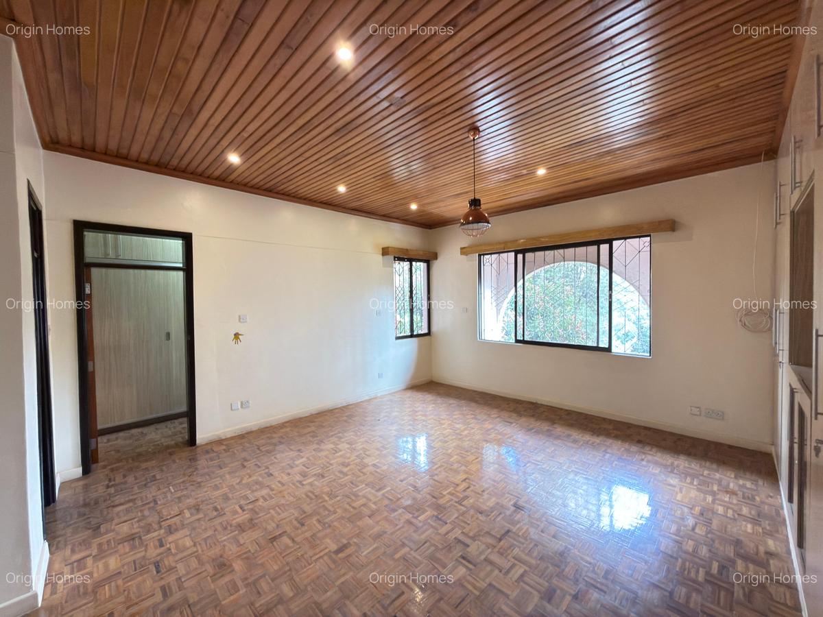 4 Bed Apartment with En Suite at Rhapta Road - 9