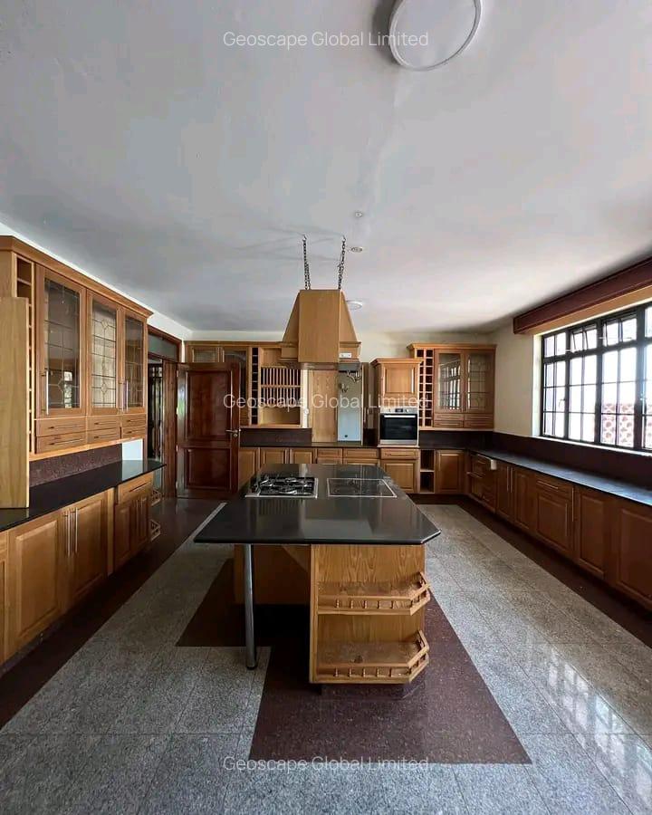 4 Bed House with En Suite in Karen - 4