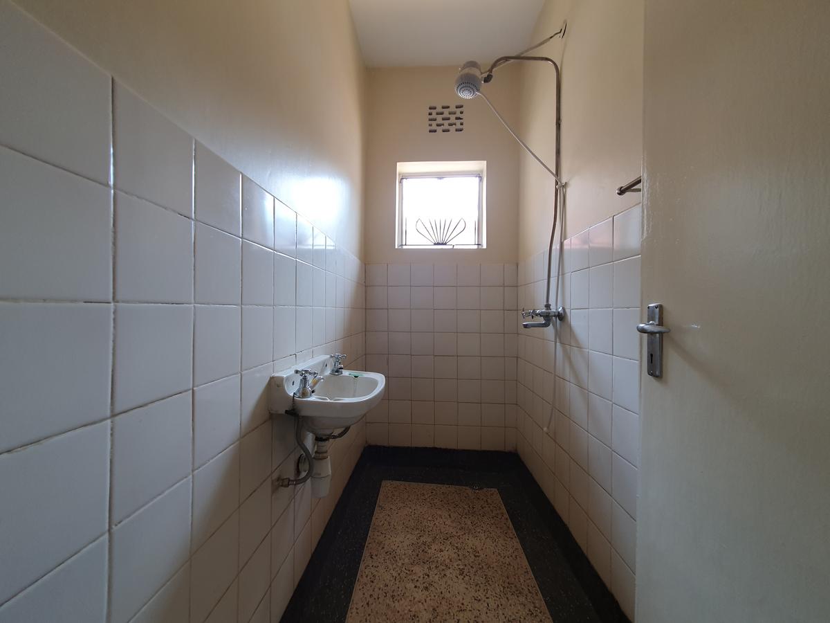 4 Bed Apartment with En Suite at Wambugu Rd - 15