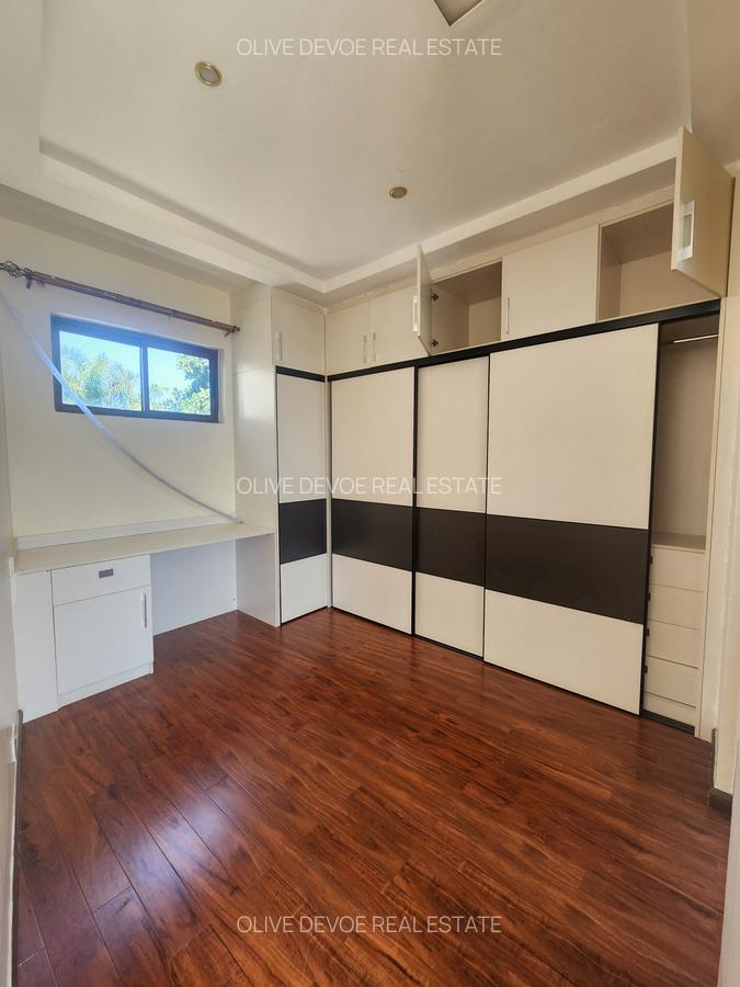 4 Bed Townhouse with En Suite in Runda - 13