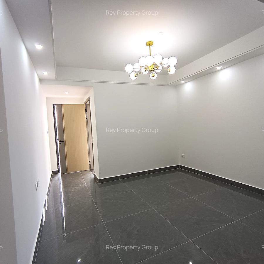 1 Bed Apartment with Gym in Riverside - 3