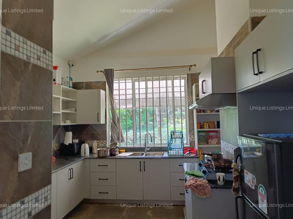 5 Bed House with En Suite in Nyari - 6