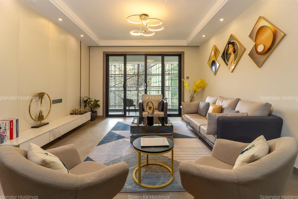 3 Bed Apartment with En Suite in Riverside - 2