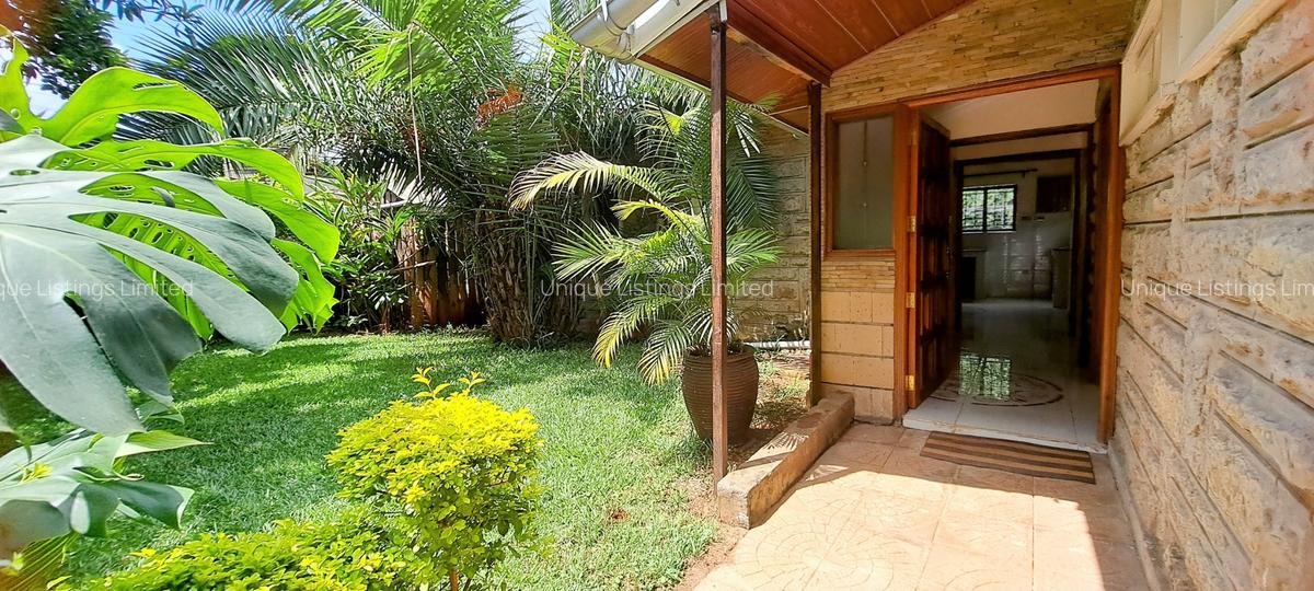 2 Bed House with Garden in Lavington - 1