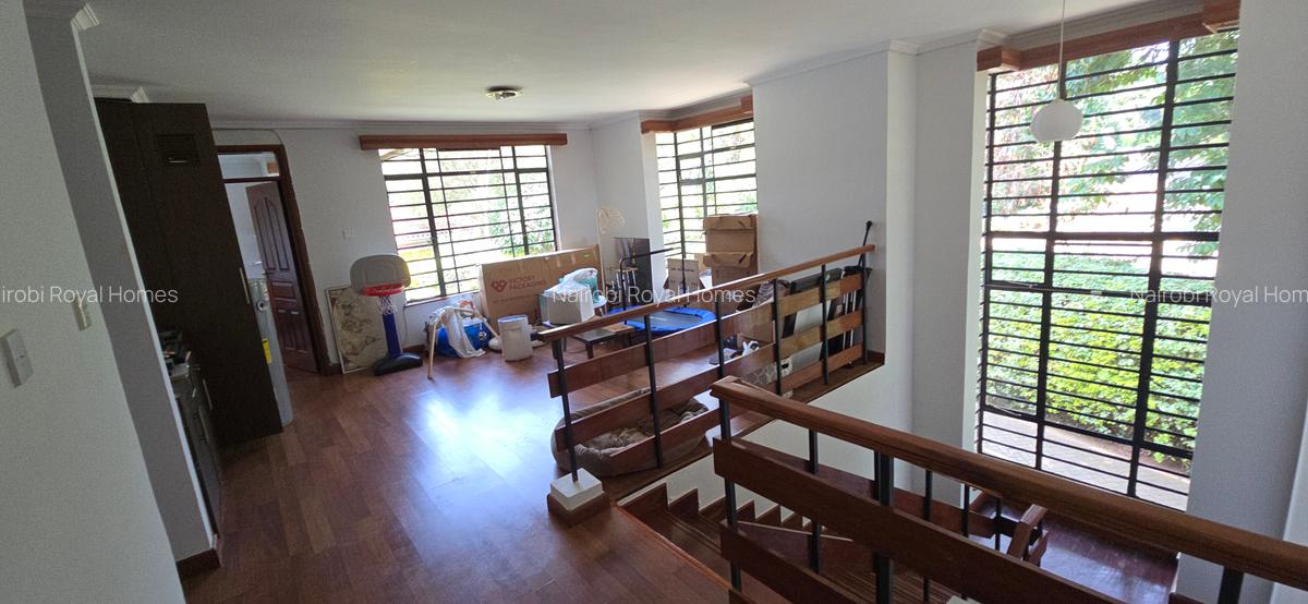 4 Bed Townhouse with En Suite at Rosslyn Heights - 10