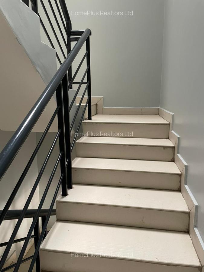 4 Bed Townhouse with En Suite at Nasra Court - 14