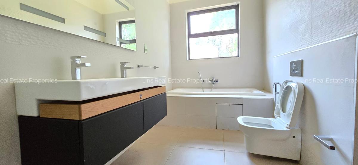 6 Bed Townhouse with En Suite in Lower Kabete - 6