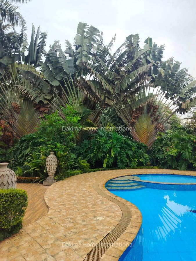 4 Bed House with En Suite in Runda - 9