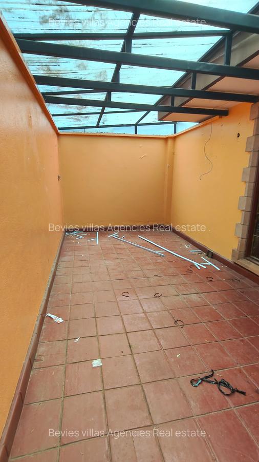4 Bed Townhouse with En Suite at General Mathenge - 19