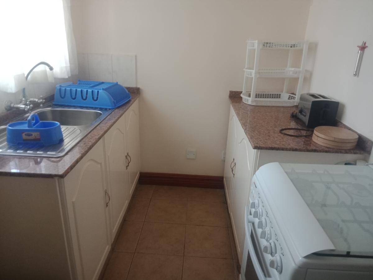 Serviced 3 Bed Apartment with En Suite in Riverside - 8