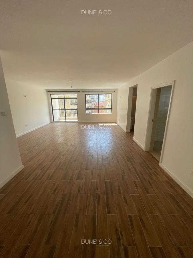 3 Bed Apartment with En Suite in Lavington - 2