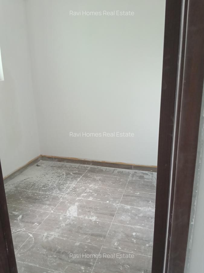 3 Bed Apartment with En Suite at Sports Road - 10