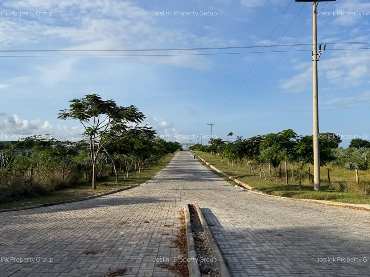 Residential Land in Nyali Area - 4