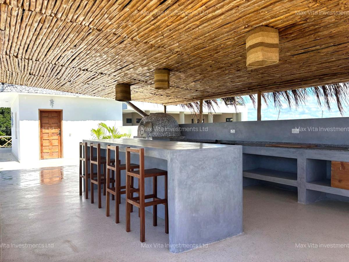 4 Bed Villa with En Suite in Watamu - 9