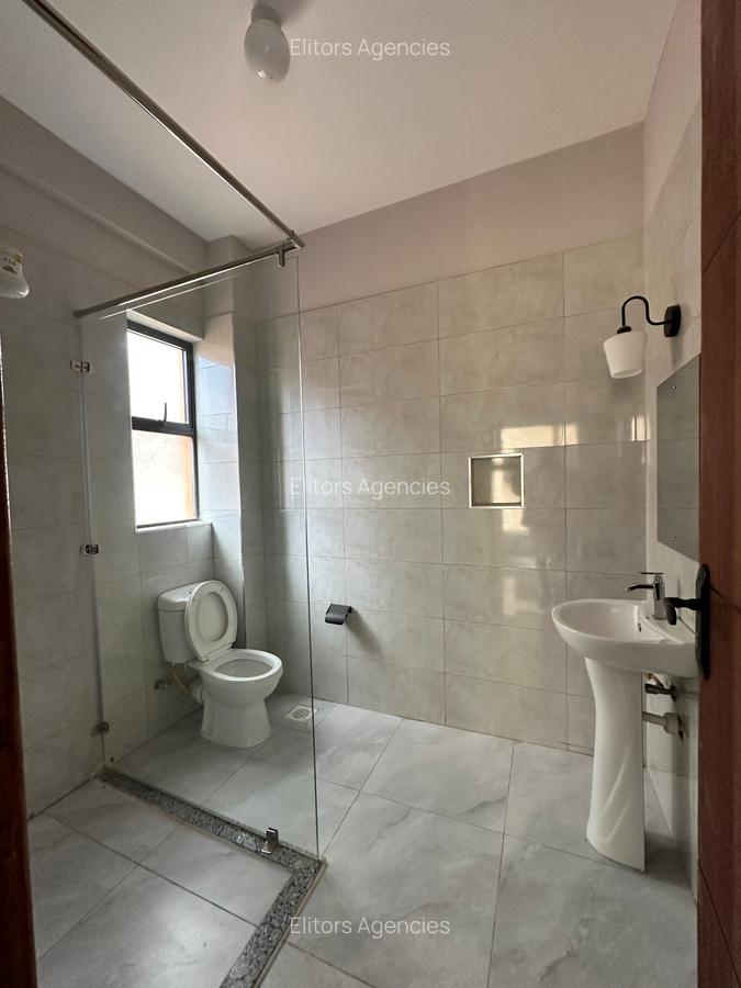 2 Bed Apartment with En Suite at School Lane - 10