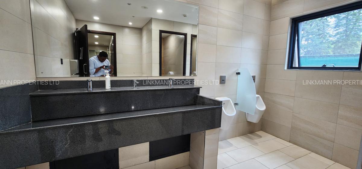 Furnished 4,932 ft² Office with Service Charge Included in Lavington - 14