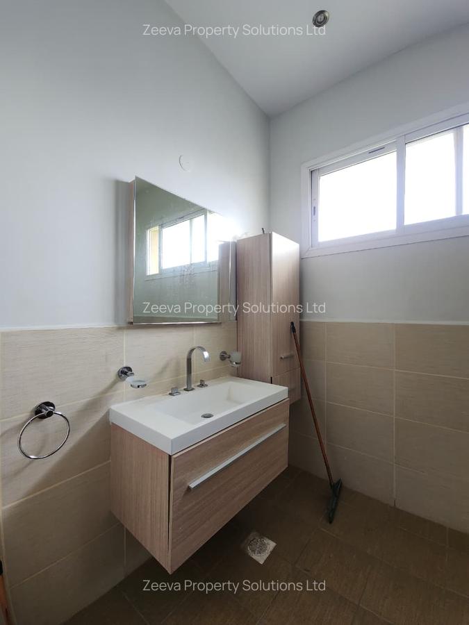 4 Bed Apartment with En Suite in Kileleshwa - 15