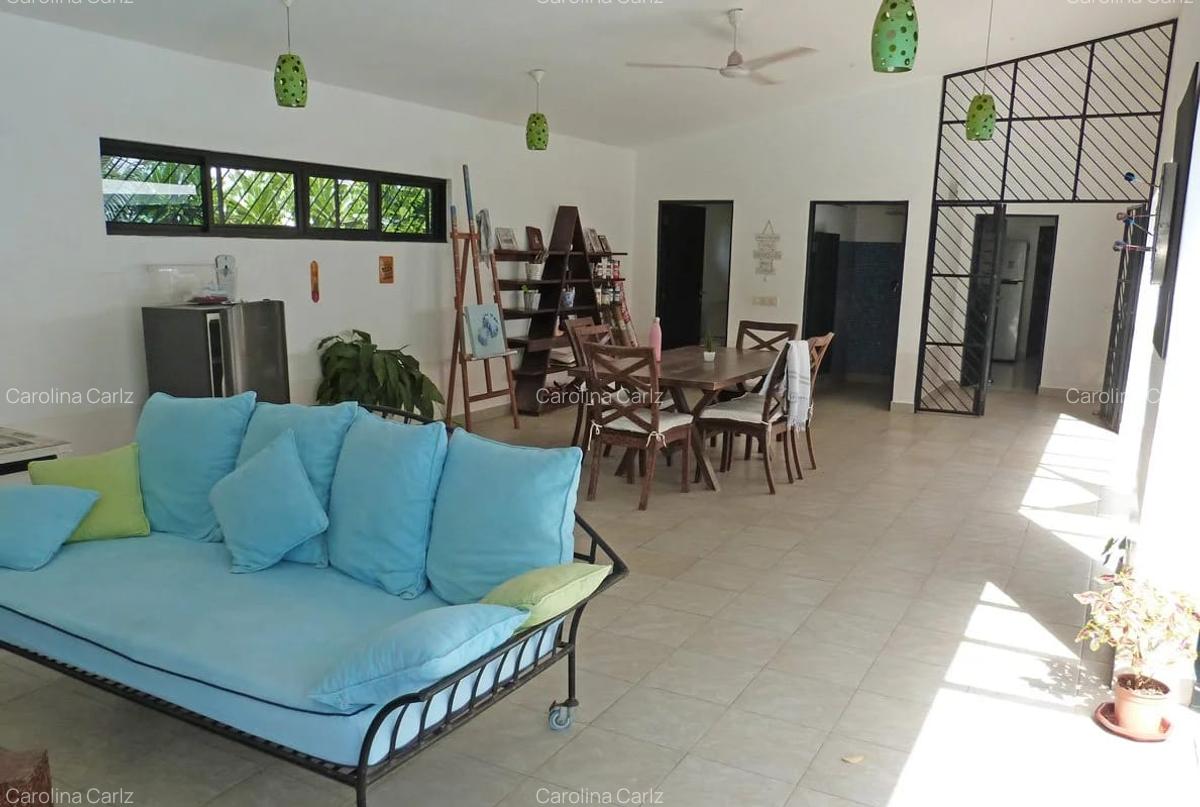 4 Bed House with En Suite in Watamu - 6