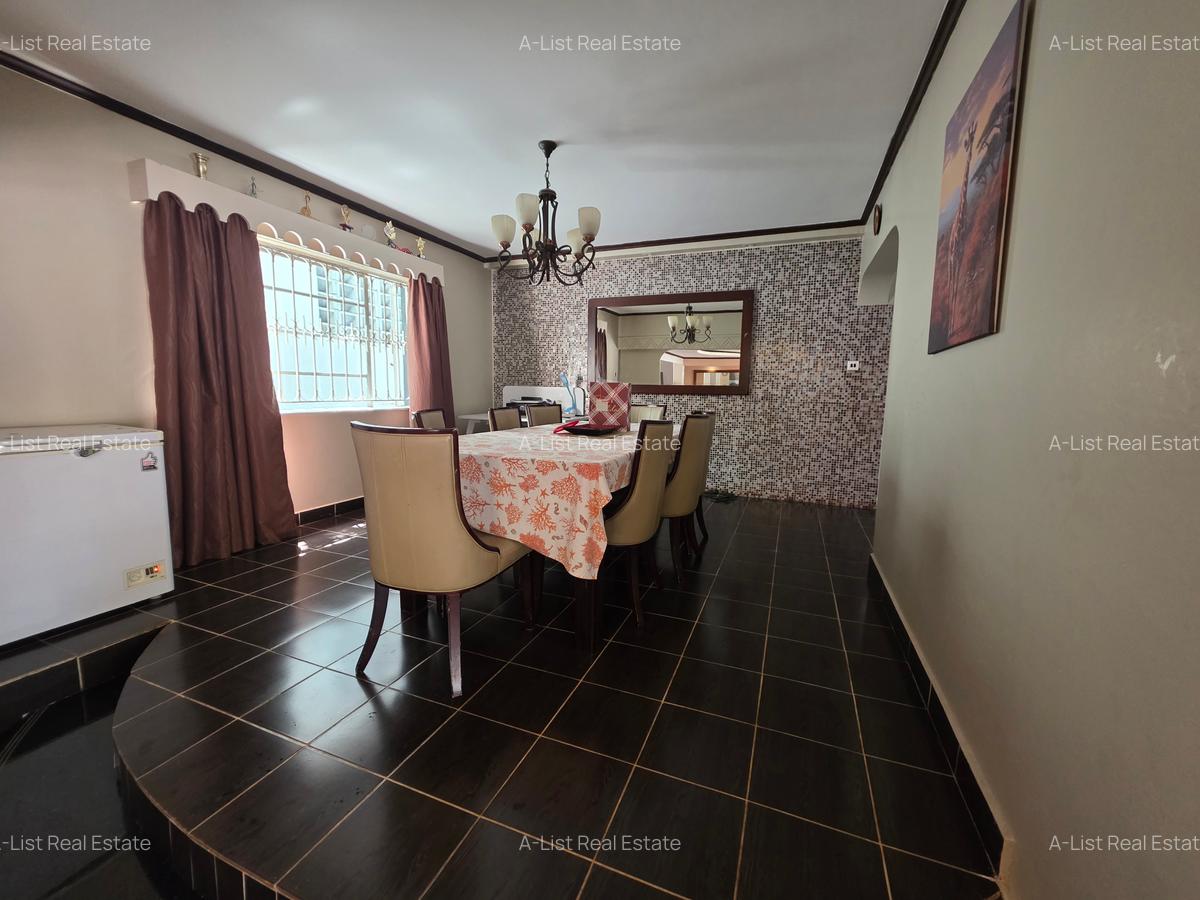5 Bed Townhouse with En Suite at Lavington - 5
