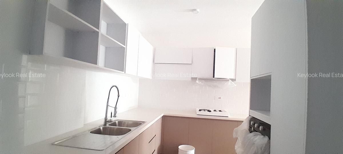 3 Bed Apartment with En Suite at Lavington - 14