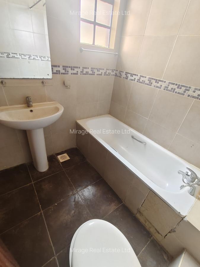 3 Bed Apartment with En Suite in Riverside - 14