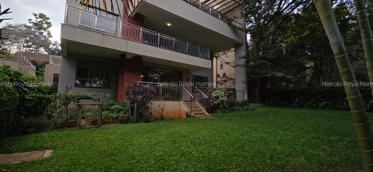 5 Bed Townhouse with En Suite at Lavington Green - 2