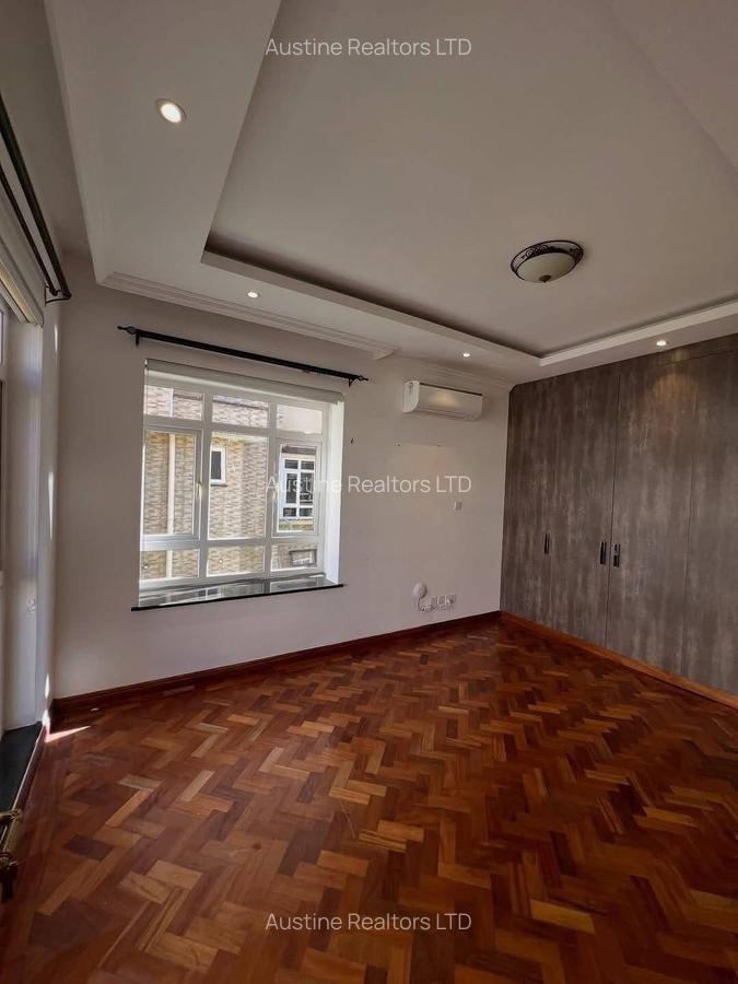 6 Bed Townhouse with En Suite in Lavington - 11