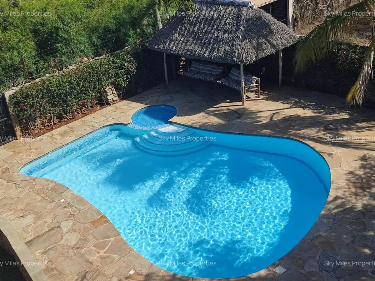 4 Bed House with Swimming Pool at Go-Kart Mombasa - 12