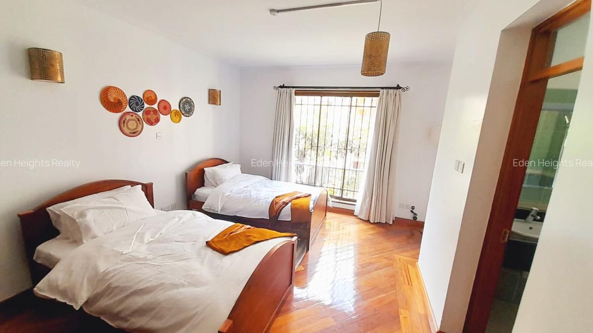 Furnished 3 Bed Apartment with En Suite at Dennis Pritt - 15