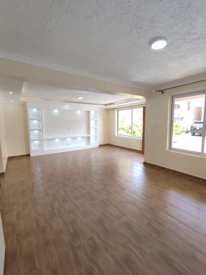 4 Bed Villa with En Suite at Behind Gateway Mall - 2