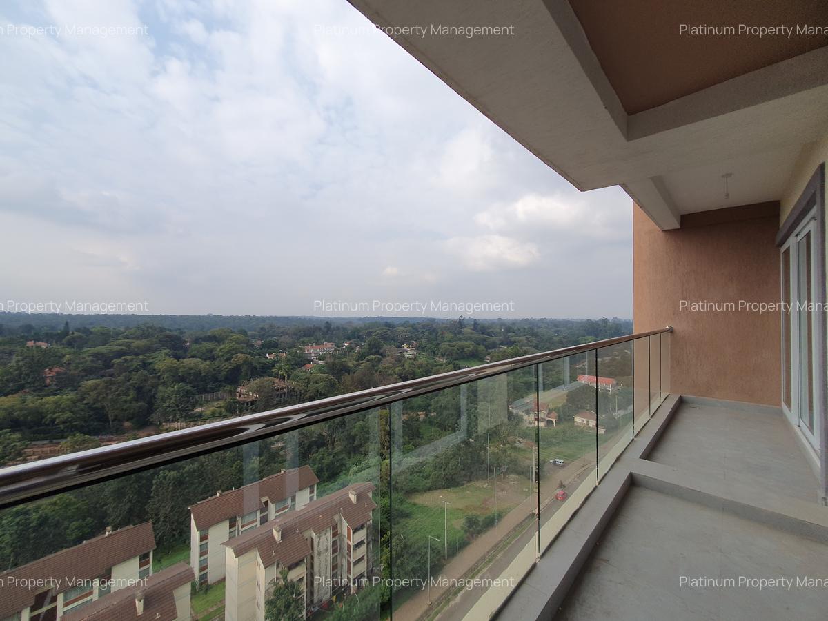 3 Bed Apartment with En Suite in Parklands - 11