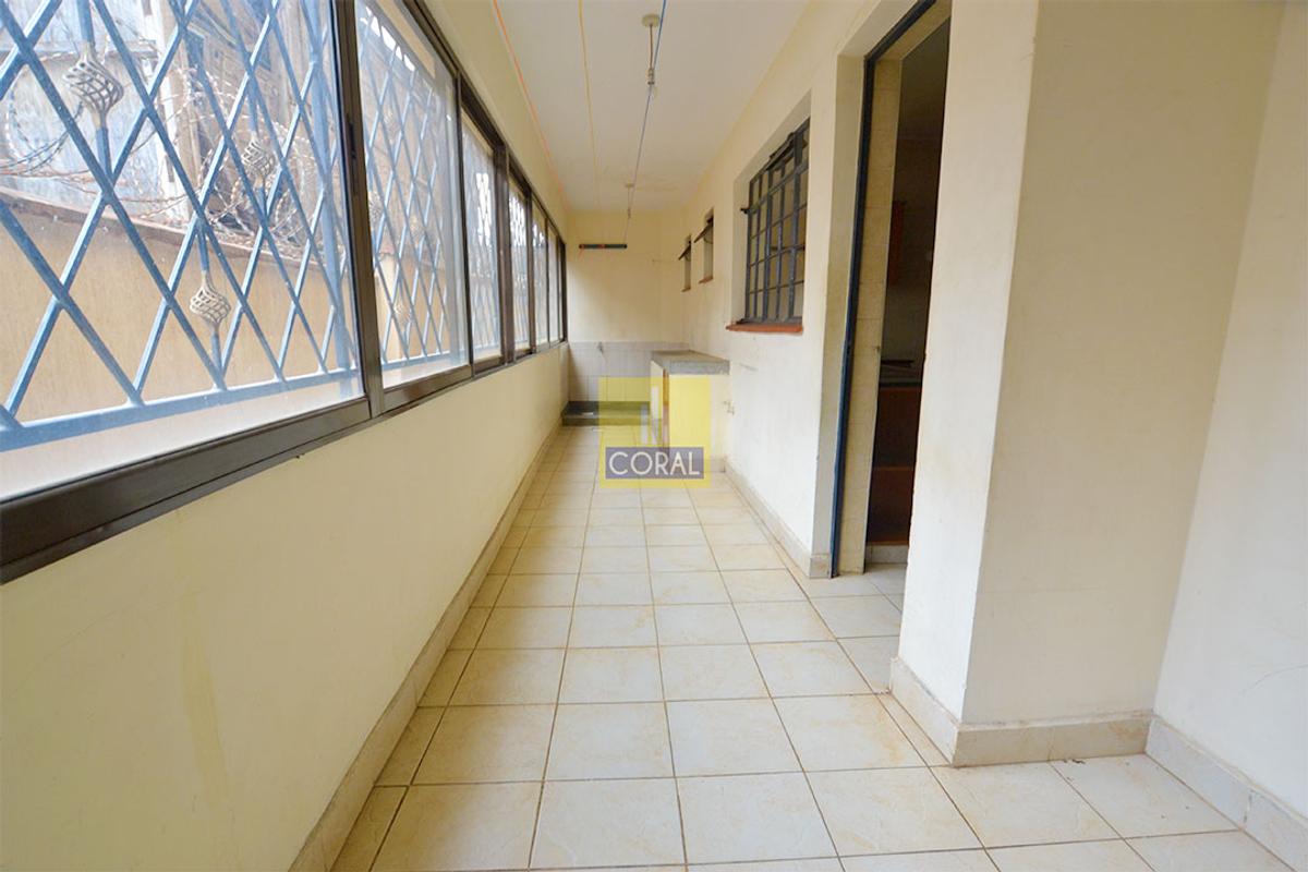 4 Bed Apartment in Parklands - 7