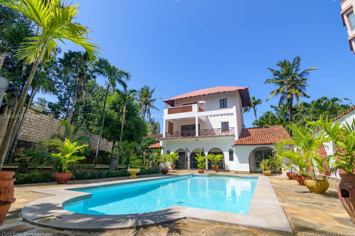 5 Bed House with En Suite in Nyali Area - 18