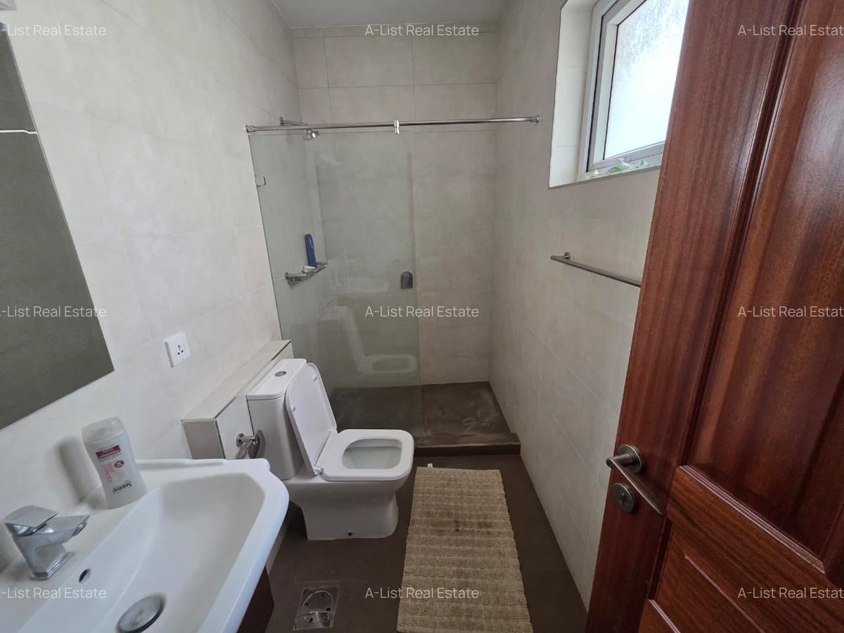 3 Bed Apartment with En Suite at Githuri Road - 14