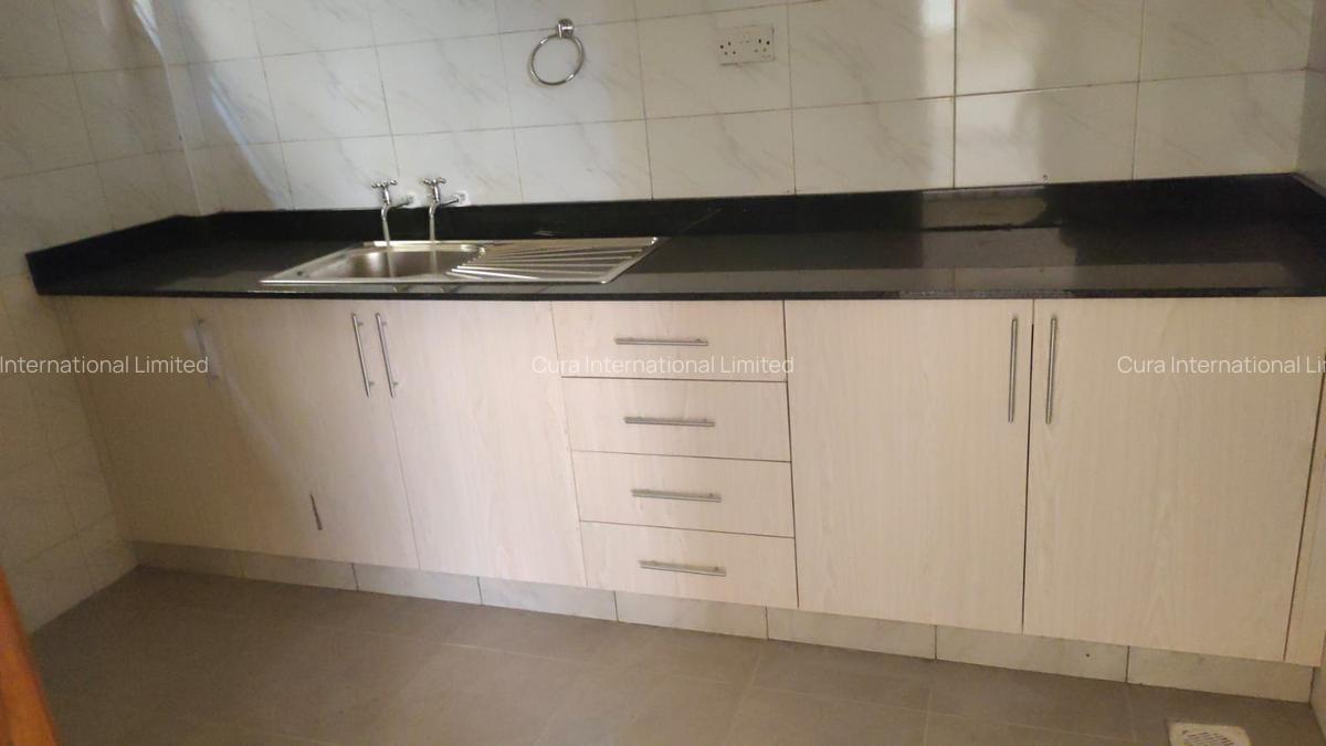 9,000 ft² Warehouse with Parking in Juja - 5