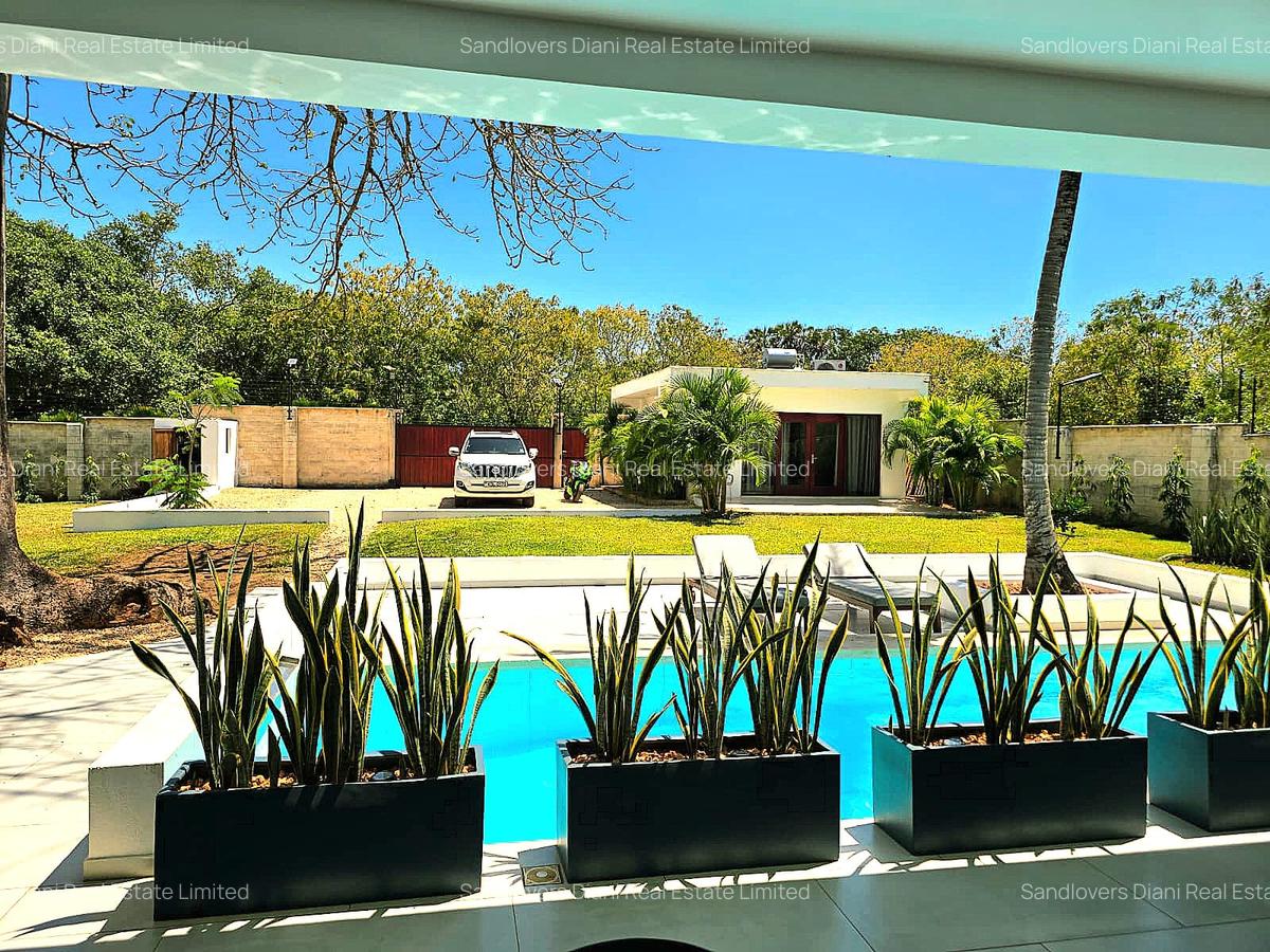 4 Bed Villa with En Suite in Diani - 8