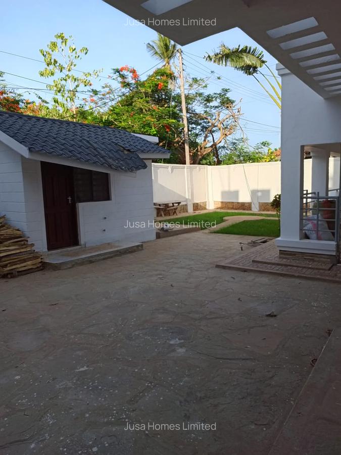 3 Bed House with En Suite in Mtwapa - 7