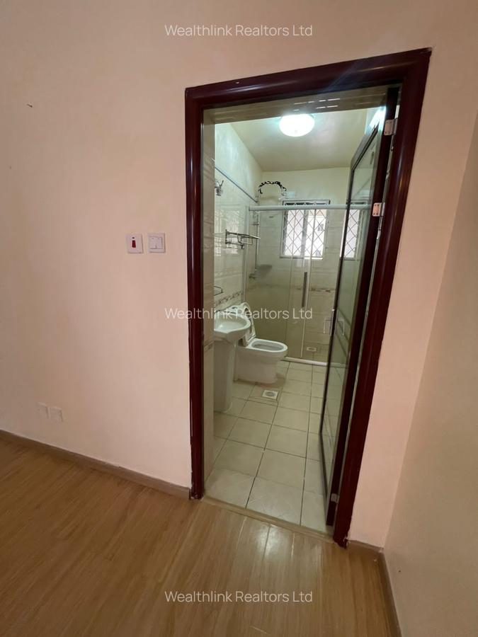 3 Bed Apartment with Swimming Pool in Kilimani - 5