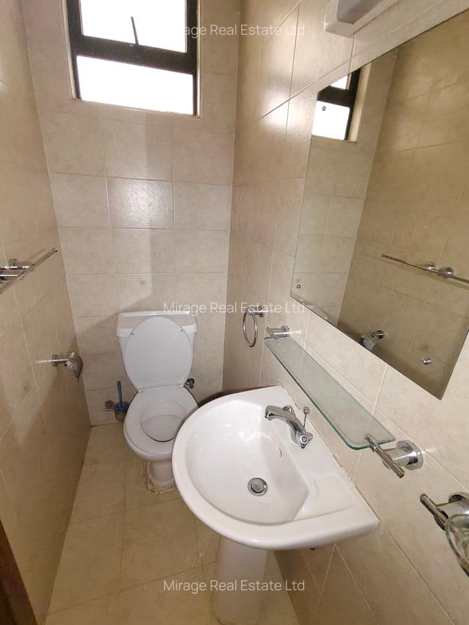 3 Bed Apartment with En Suite in Kilimani - 12