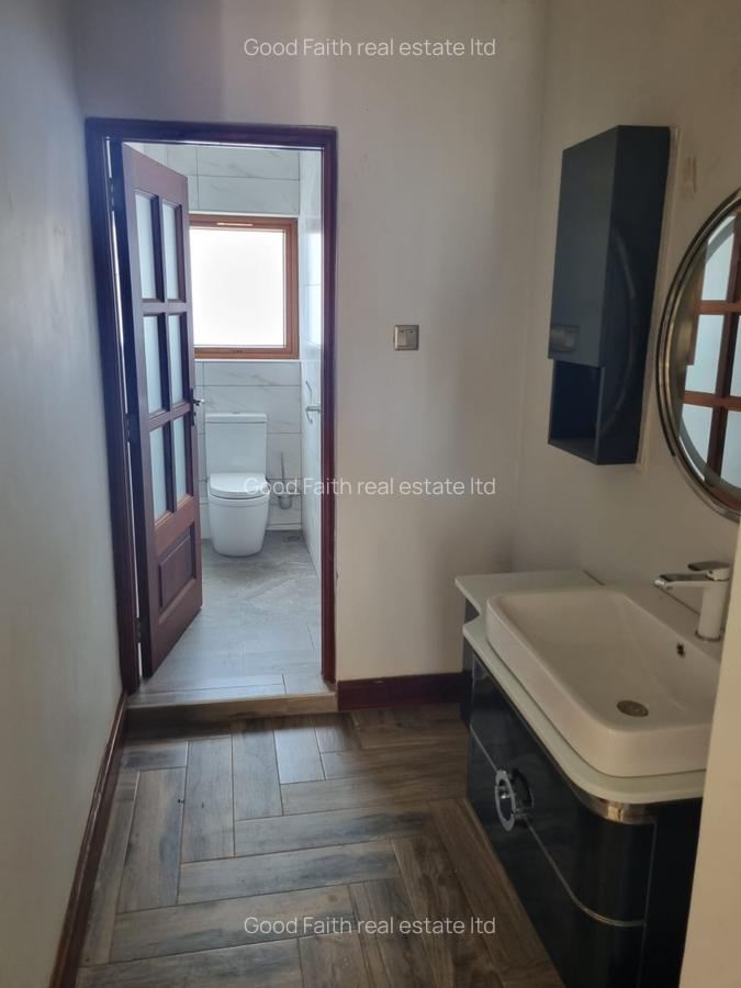 5 Bed House with En Suite in Thika Road - 14