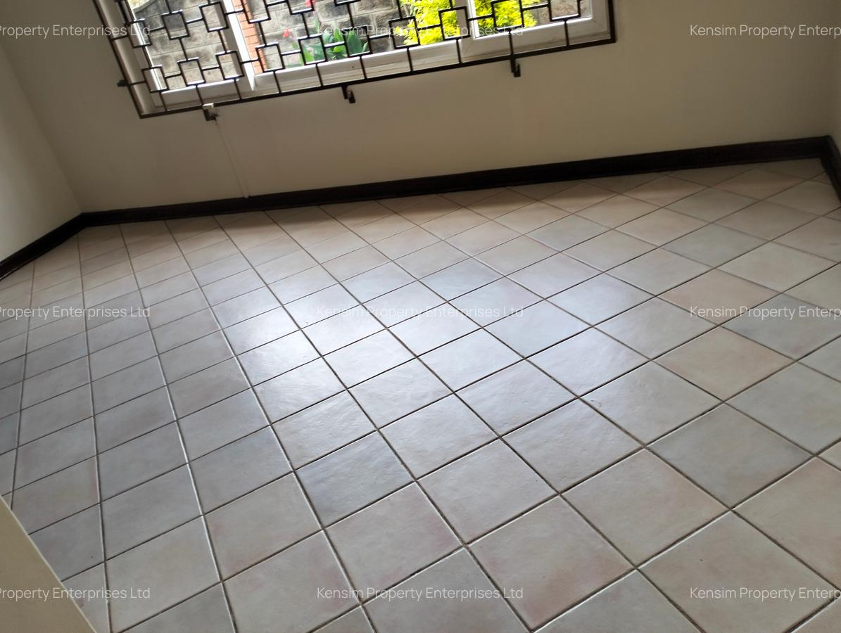 5 Bed Townhouse with En Suite in Lavington - 8