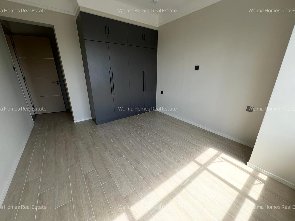 2 Bed Apartment with En Suite in Lavington - 12