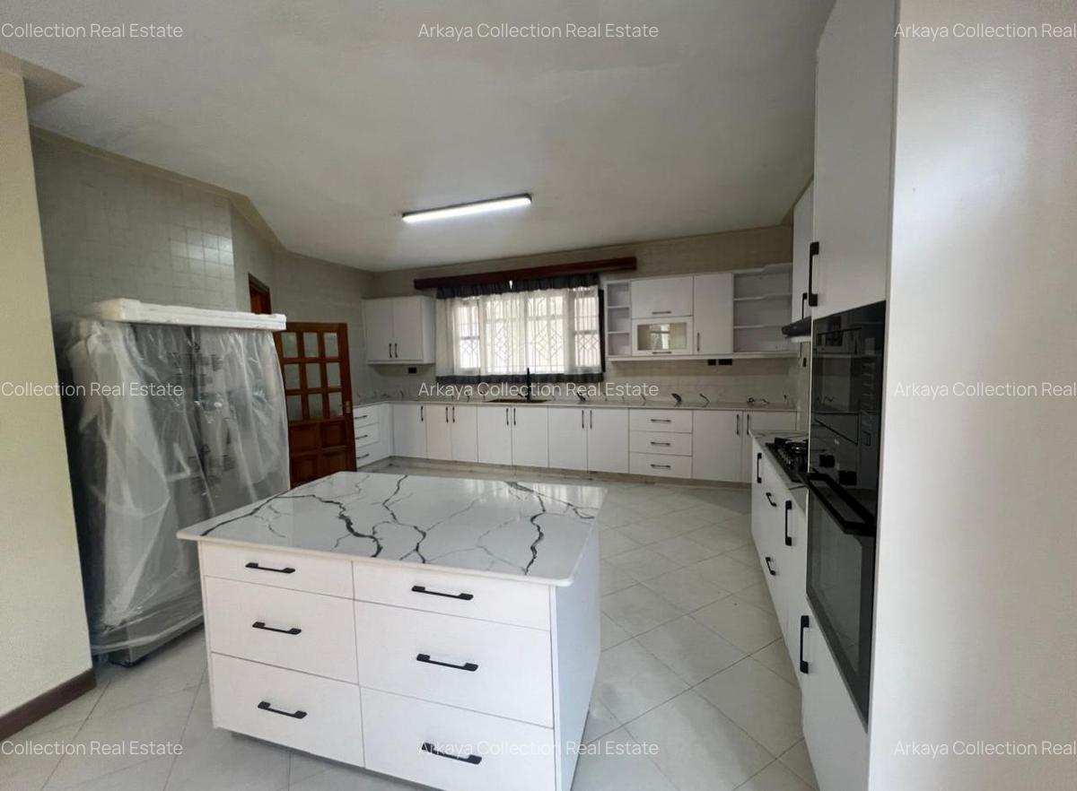 6 Bed Villa with En Suite in Lavington - 7